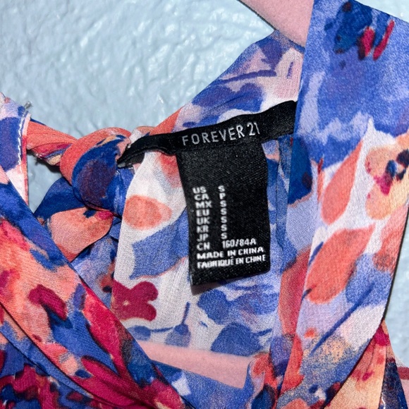 Floral tank - Picture 4 of 4